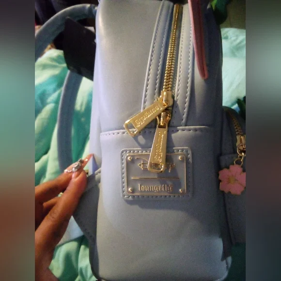 Disney loungefly stich hula backpack - Picture 2 of 2